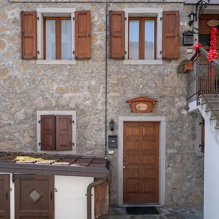 Albergo Diffuso Sutrio Zoncolan Exterior photo