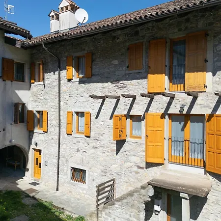 Albergo Diffuso Sutrio Zoncolan Exterior photo